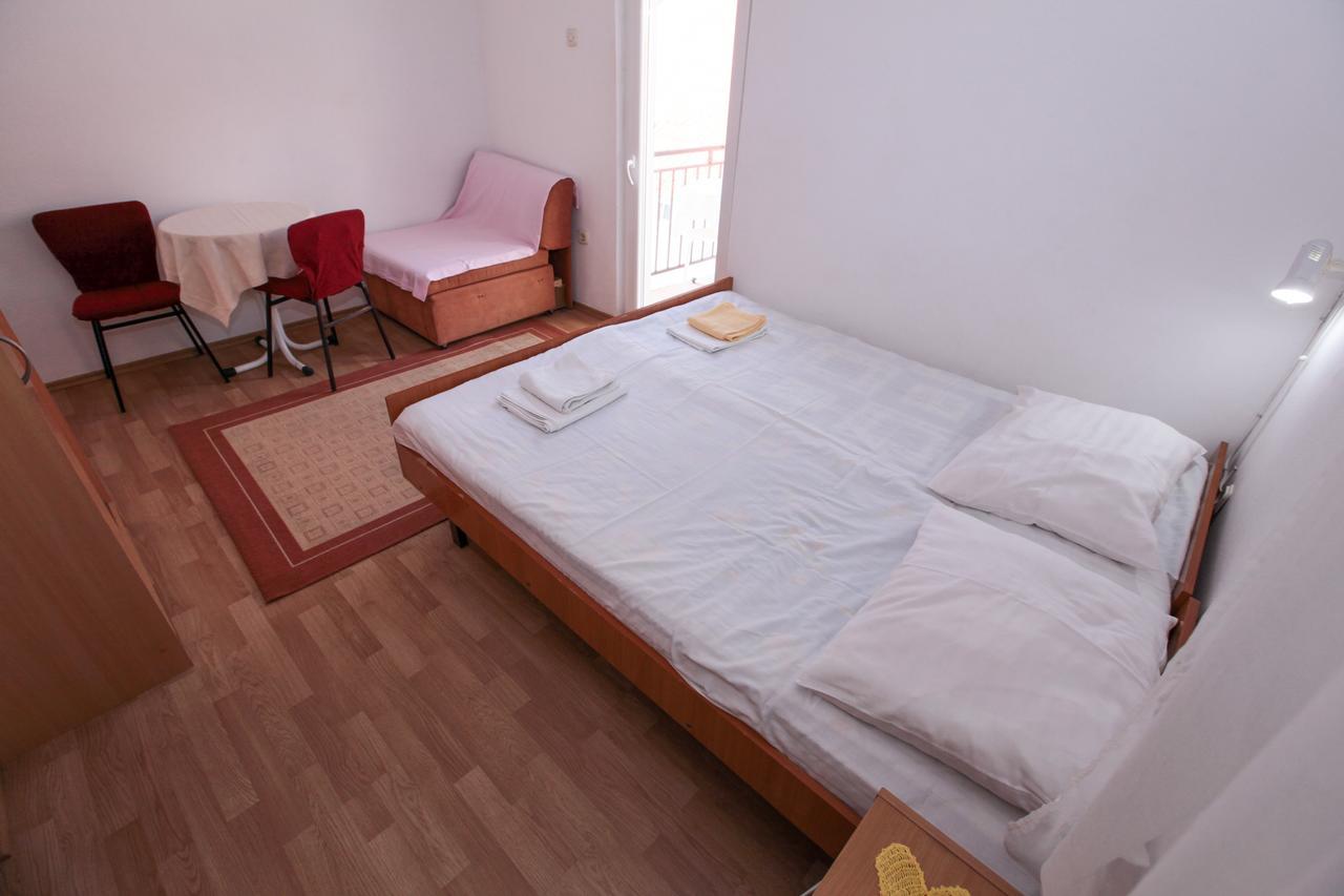 פודאצה Apartments Adna מראה חיצוני תמונה