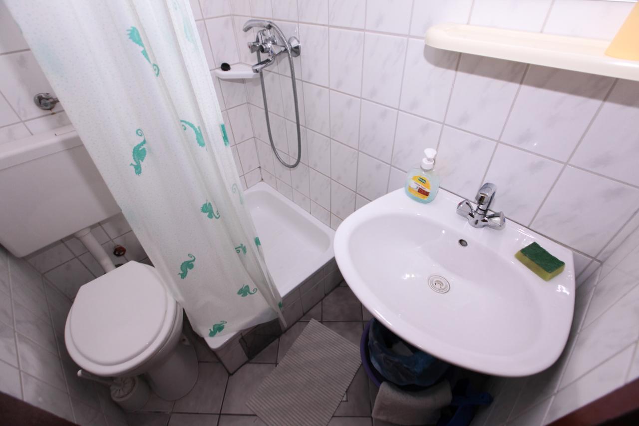 פודאצה Apartments Adna מראה חיצוני תמונה